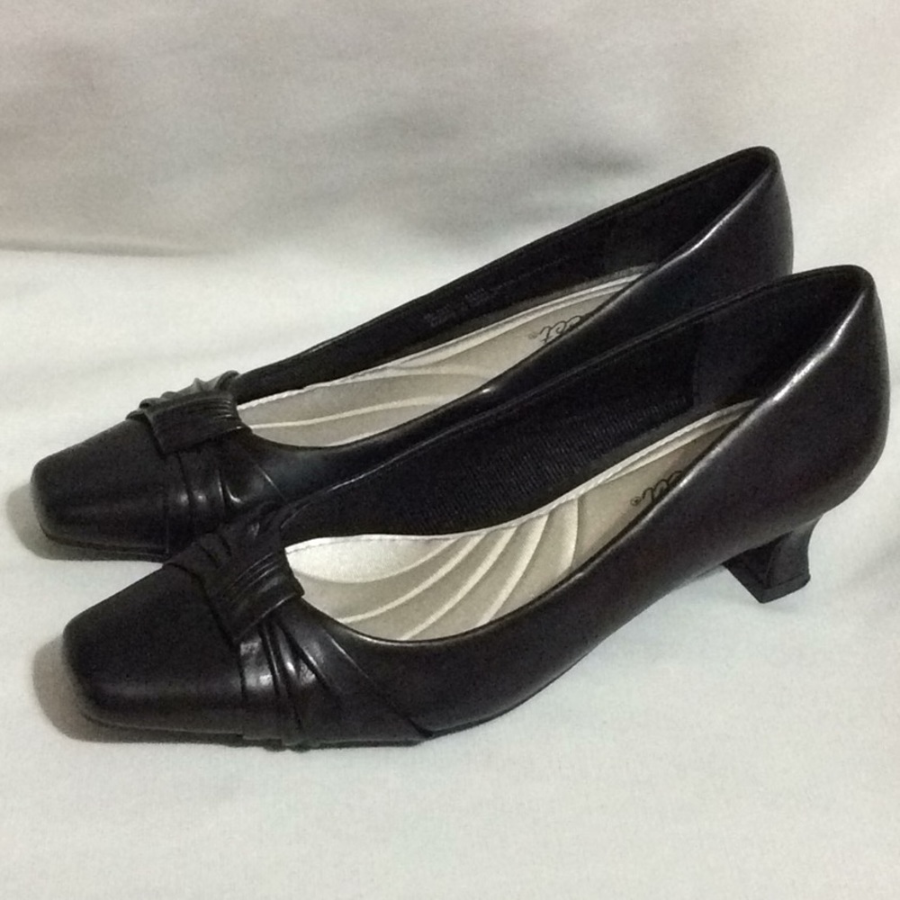 Black Easy Street slip ons